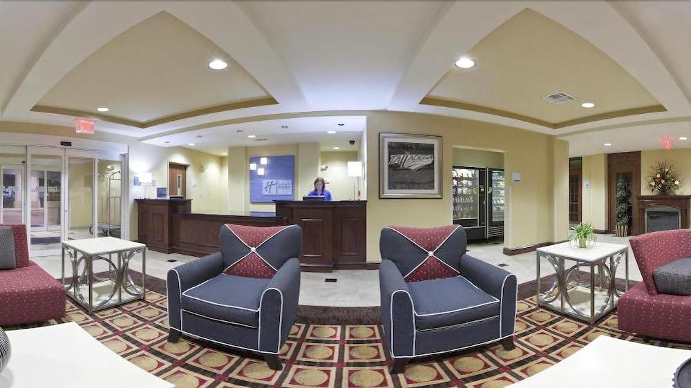 Holiday Inn Express Hotel & Suites Talladega By Ihg Ngoại thất bức ảnh