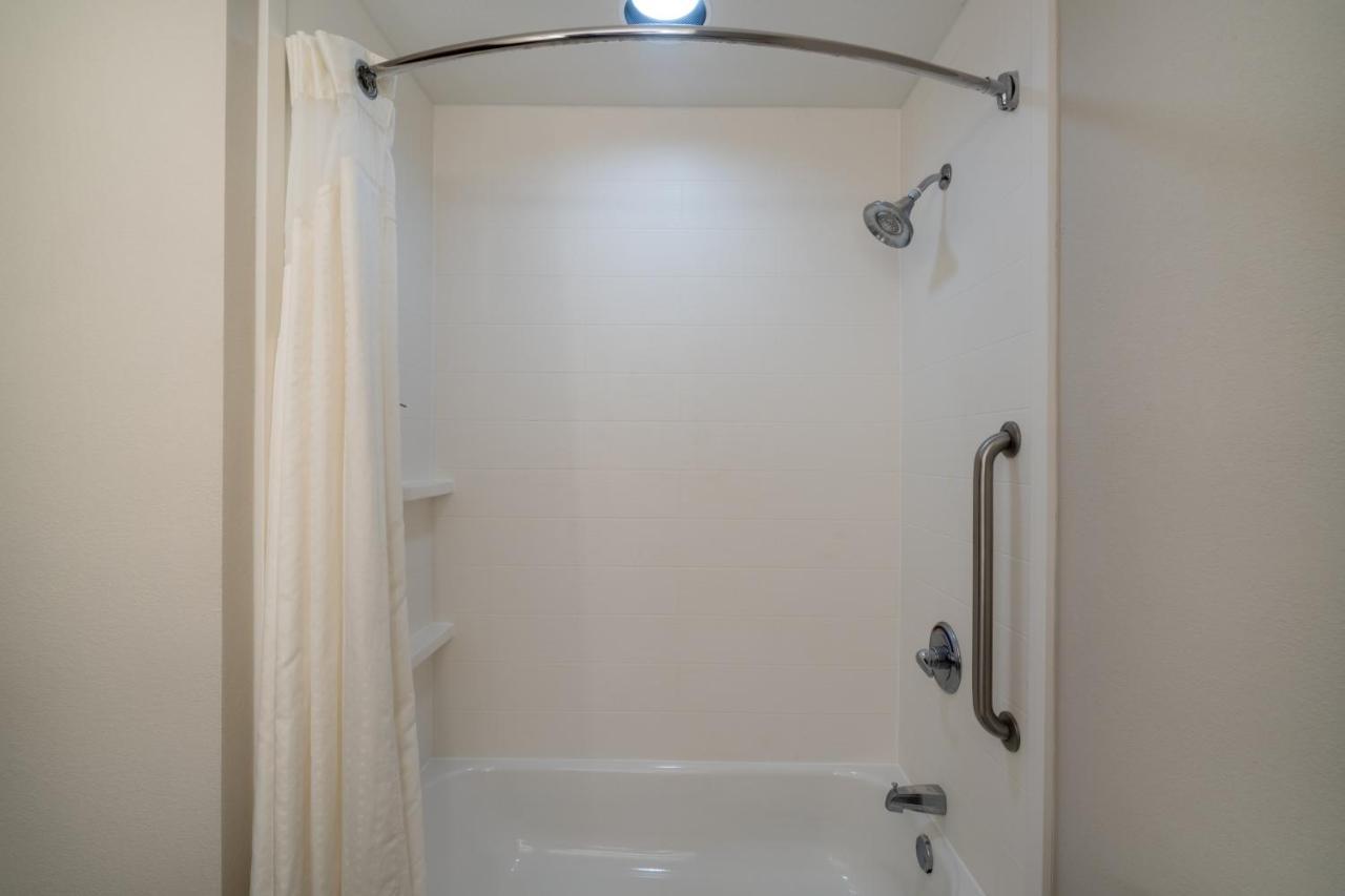 Holiday Inn Express Hotel & Suites Talladega By Ihg Ngoại thất bức ảnh