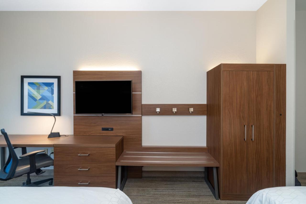 Holiday Inn Express Hotel & Suites Talladega By Ihg Ngoại thất bức ảnh
