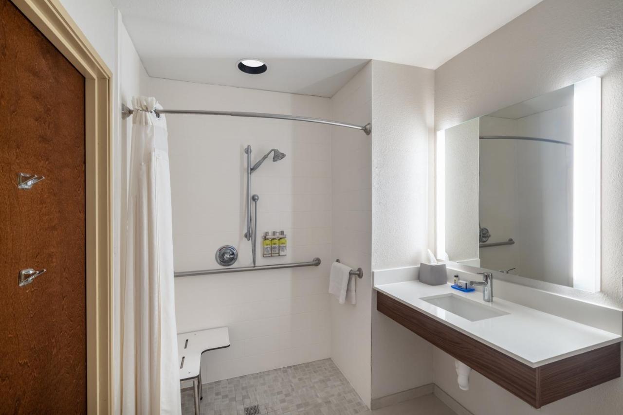 Holiday Inn Express Hotel & Suites Talladega By Ihg Ngoại thất bức ảnh