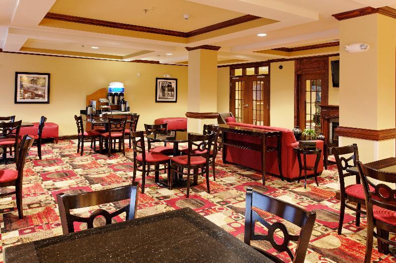 Holiday Inn Express Hotel & Suites Talladega By Ihg Ngoại thất bức ảnh