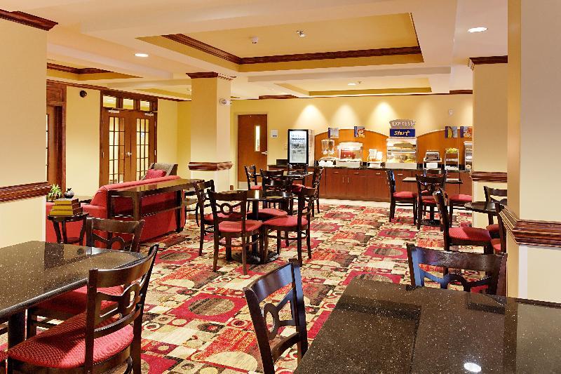Holiday Inn Express Hotel & Suites Talladega By Ihg Ngoại thất bức ảnh